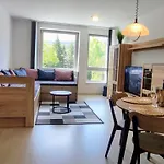דירה Anenske - Privatni A Tiche S Hotelovym Servisem, S Balickem Bonusu A S Vlastnim Parkovanim Za Zavorou - By Relax הַרָכוֹב