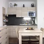 Anenske - Privatni A Tiche S Hotelovym Servisem, S Balickem Bonusu A S Vlastnim Parkovanim Za Zavorou - By Relax דירה
